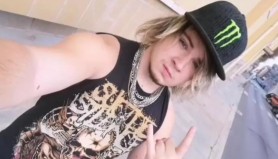Un tânăr și-a anunțat moartea pe Instagram, apoi s-a aruncat sub trenul care o aducea acasă pe mama lui